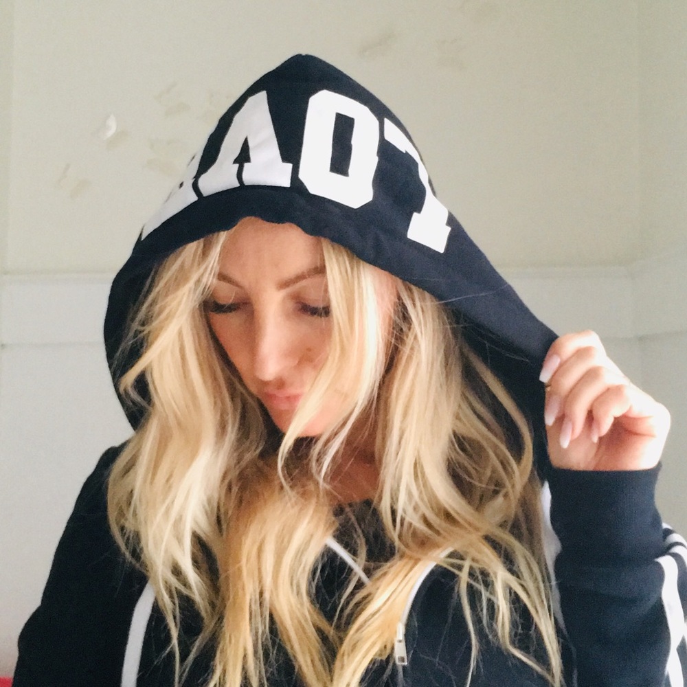 Meet your Posher, Monika